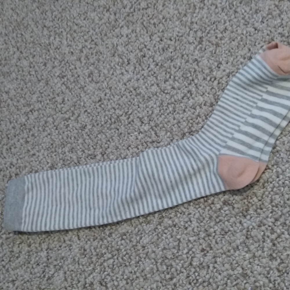 Banana Republic striped trouser socks 🍌